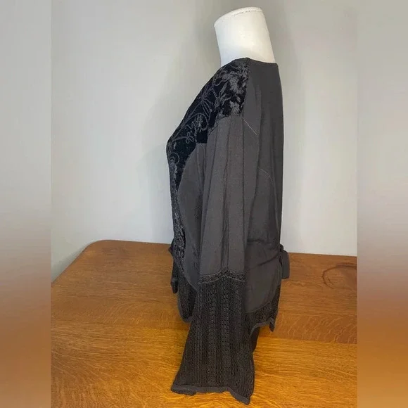 Black Long Sleeve Bell Sleeve Whimsigoth Moody Dark Boho Embroidered Fairy Witch - Picture 7 of 16